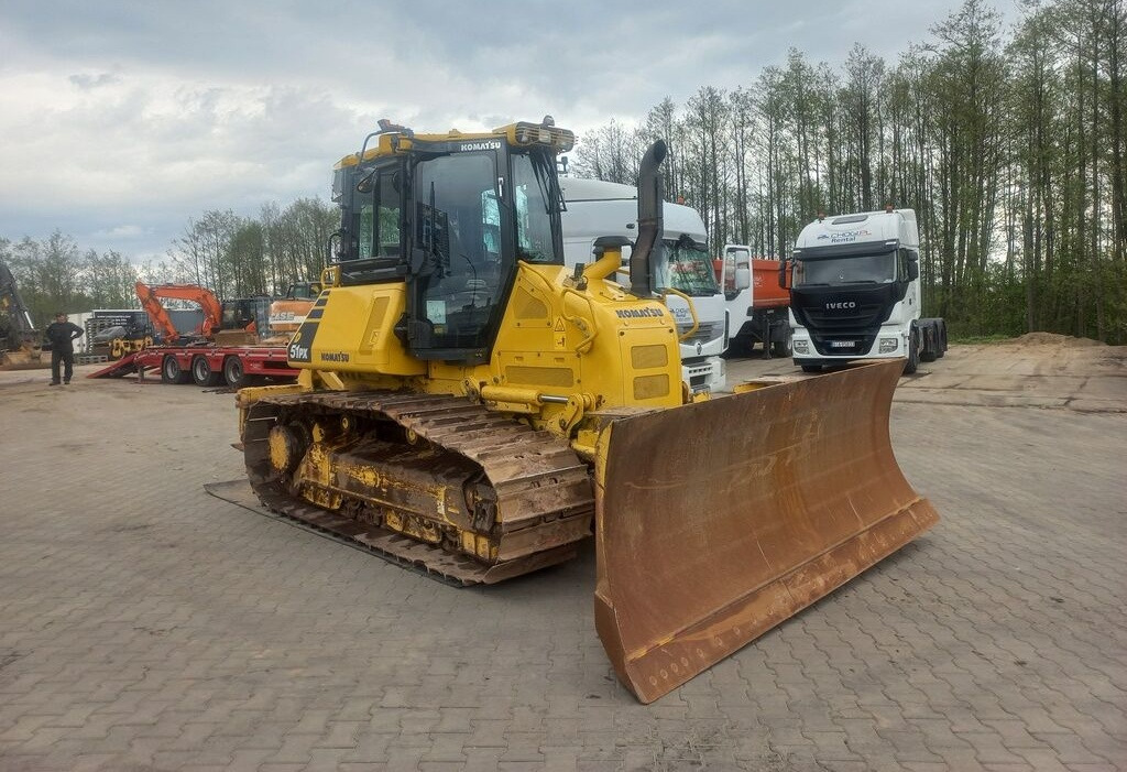 Komatsu D51PX-24 - Buldooser: pilt 3 Komatsu D51PX-24 - Buldooser: pilt 3