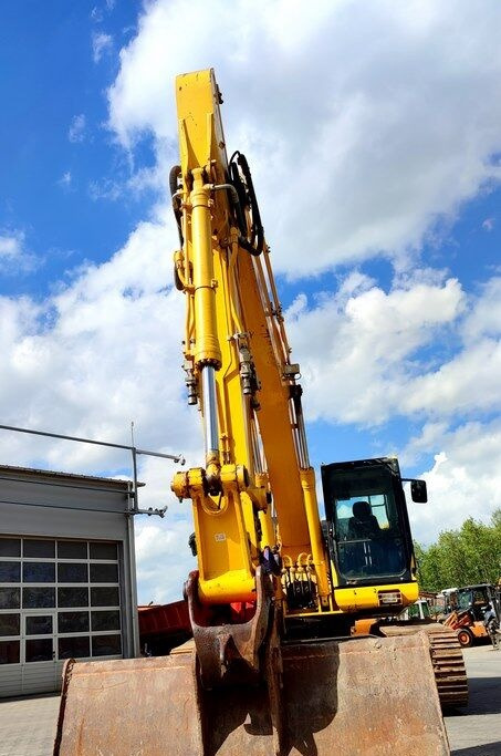 Komatsu PC210LC-11 - Lintekskavaator: pilt 3 Komatsu PC210LC-11 - Lintekskavaator: pilt 3