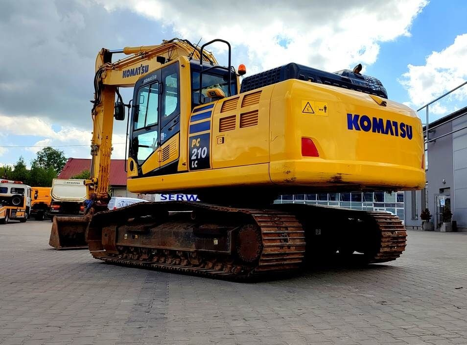 Komatsu PC210LC-11 - Lintekskavaator: pilt 2 Komatsu PC210LC-11 - Lintekskavaator: pilt 2