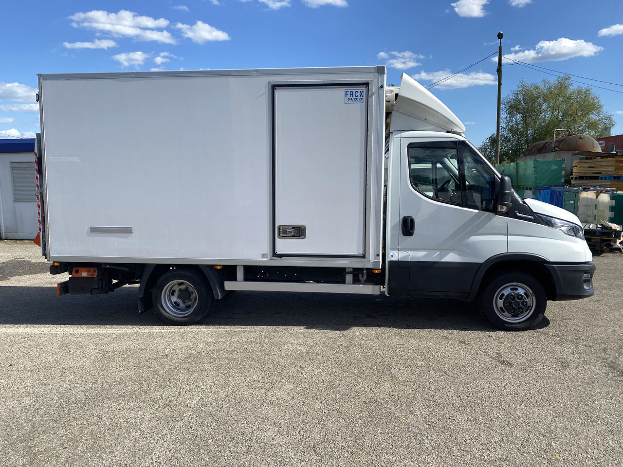 IVECO daily frigo boite auto hayon - Tarbesõiduk külmik: pilt 2 IVECO daily frigo boite auto hayon - Tarbesõiduk külmik: pilt 2