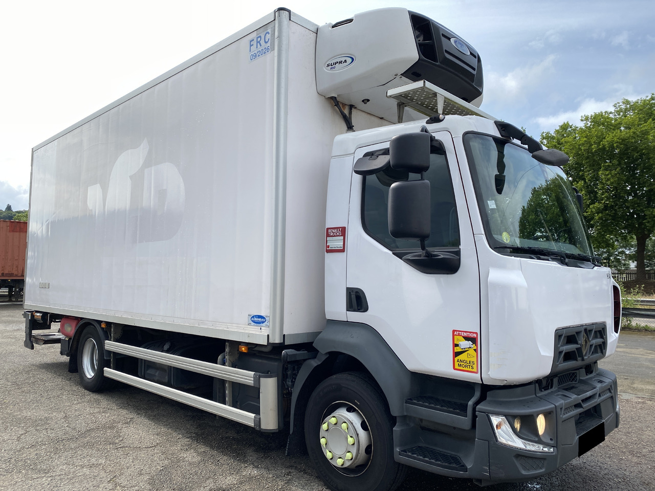 RENAULT D16 - Külmutiga veoauto: pilt 1 RENAULT D16 - Külmutiga veoauto: pilt 1