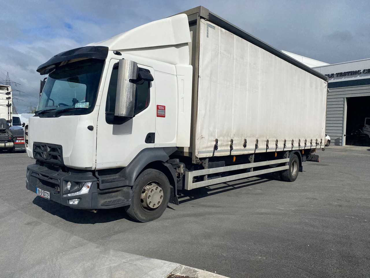 2015 Renault D Med 4×2 250 - Tent veoauto: pilt 3 2015 Renault D Med 4×2 250 - Tent veoauto: pilt 3
