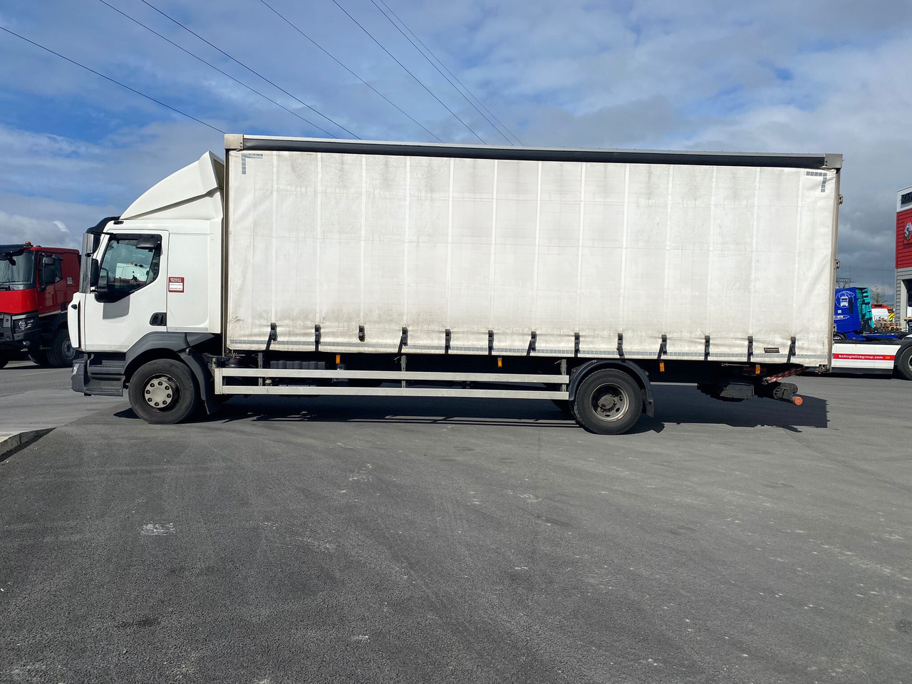 2015 Renault D Med 4×2 250 - Tent veoauto: pilt 4 2015 Renault D Med 4×2 250 - Tent veoauto: pilt 4