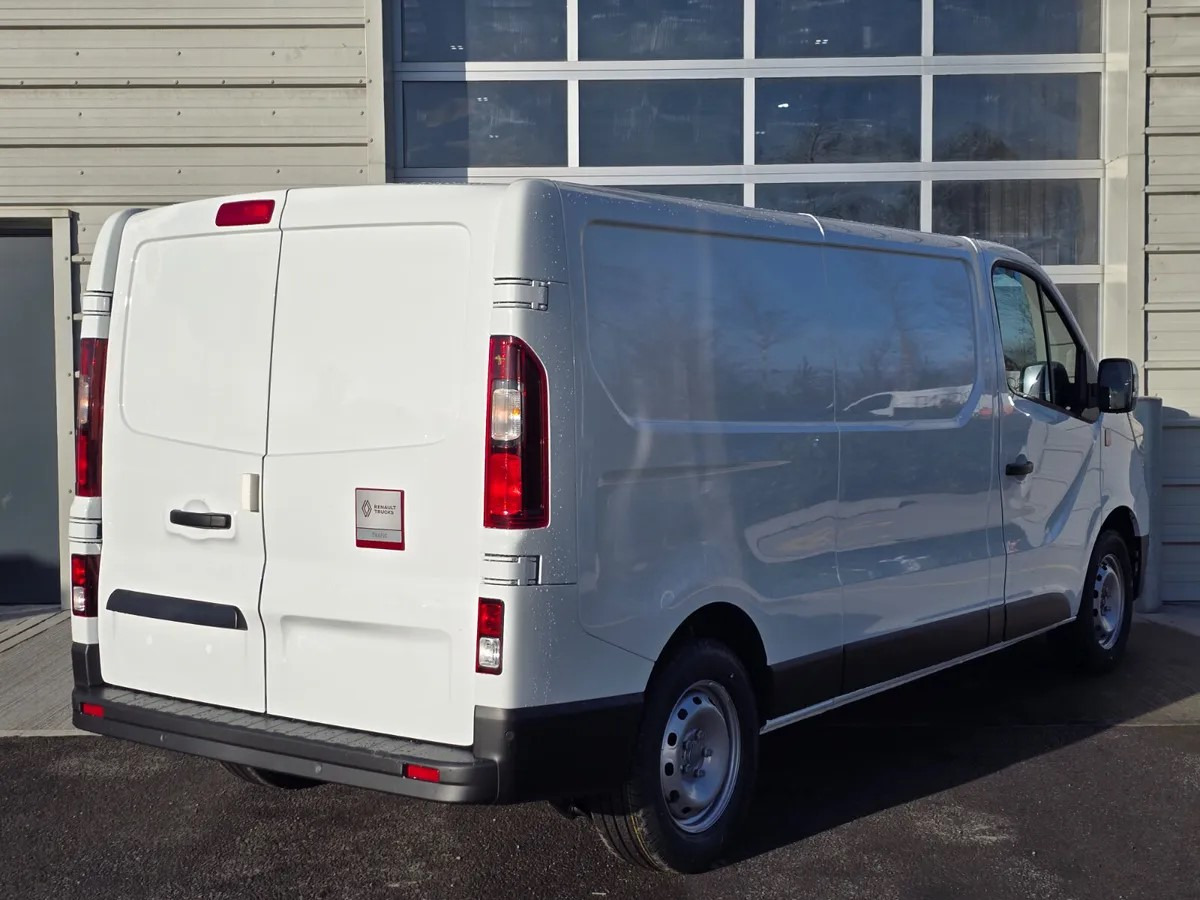 2025 New Renault Trafic Red Edition 150BHP - Kaubik: pilt 4 2025 New Renault Trafic Red Edition 150BHP - Kaubik: pilt 4
