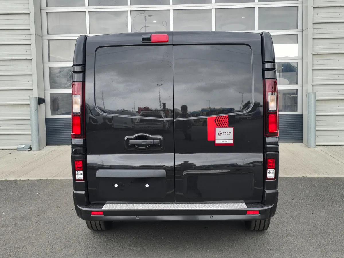NEW Renault Trafic Exclusive 170BHP/150BHP Manual Black - Kaubik: pilt 4 NEW Renault Trafic Exclusive 170BHP/150BHP Manual Black - Kaubik: pilt 4