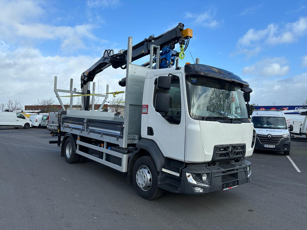 Renault Trucks D 14 Flatbed drop side poling truck - Madelveok/ Platvormveok, Kraanaga veoauto: pilt 1 Renault Trucks D 14 Flatbed drop side poling truck - Madelveok/ Platvormveok, Kraanaga veoauto: pilt 1