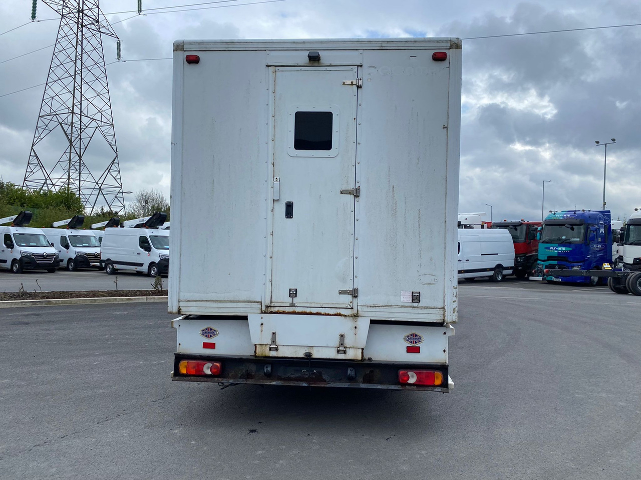 2011 Renault Midlum 180.18 Prison Truck - Veoauto: pilt 4 2011 Renault Midlum 180.18 Prison Truck - Veoauto: pilt 4