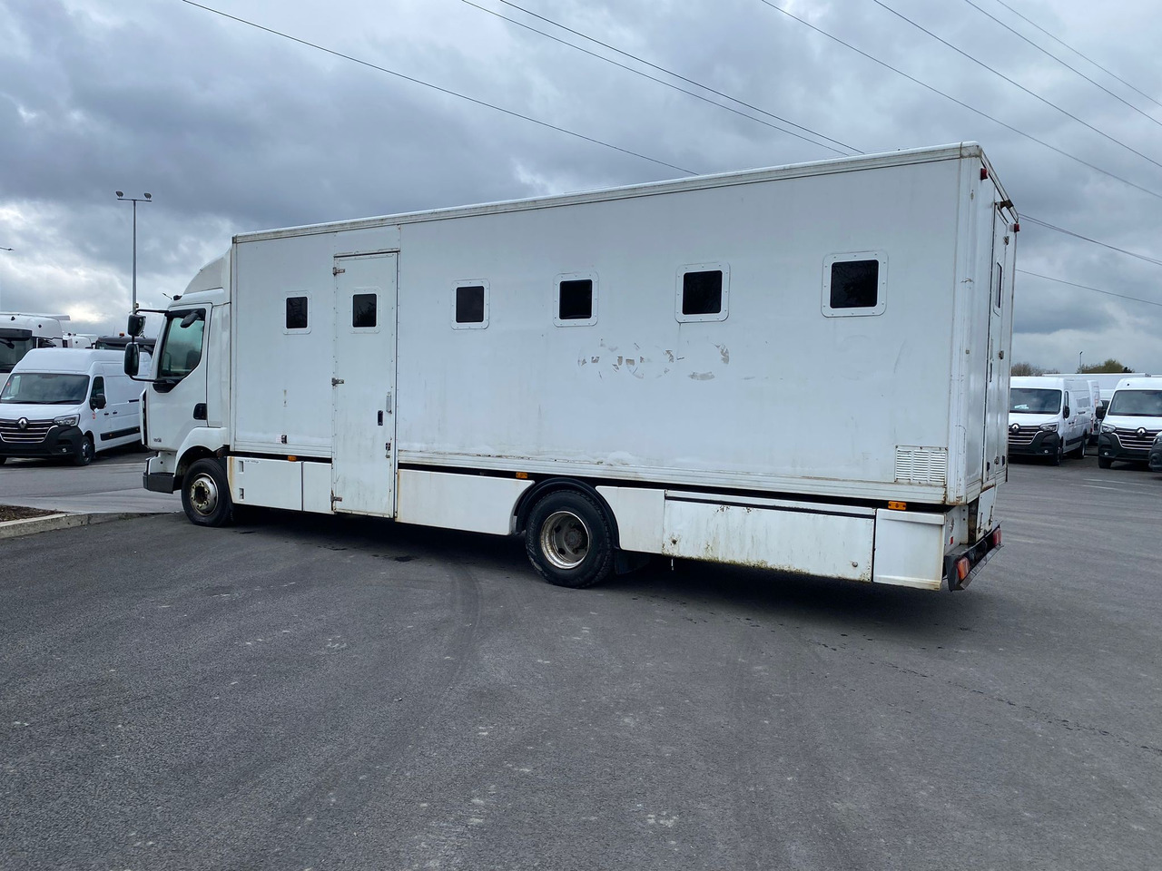 2011 Renault Midlum 180.18 Prison Truck - Veoauto: pilt 3 2011 Renault Midlum 180.18 Prison Truck - Veoauto: pilt 3