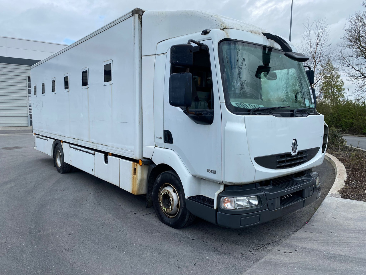 2011 Renault Midlum 180.18 Prison Truck - Veoauto: pilt 1 2011 Renault Midlum 180.18 Prison Truck - Veoauto: pilt 1