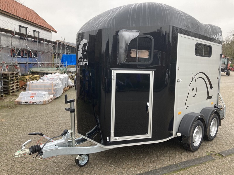 CHEVAL Liberté Gold 3 met zadelkamer - Hobutreiler: pilt 2 CHEVAL Liberté Gold 3 met zadelkamer - Hobutreiler: pilt 2