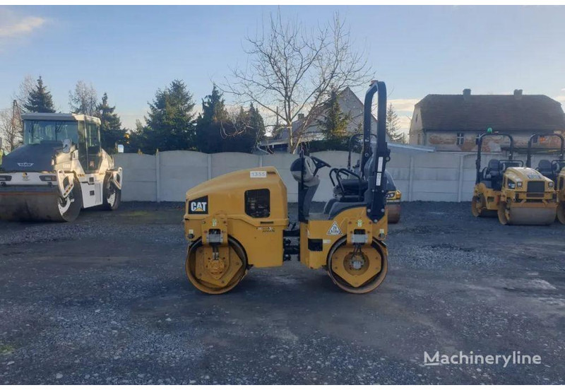 Caterpillar CB 24B road roller - Rullija: pilt 2 Caterpillar CB 24B road roller - Rullija: pilt 2