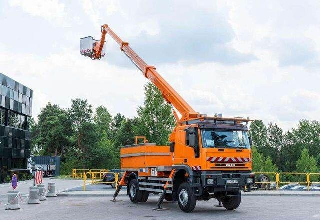 Iveco CURSOR 240 4x4 RUTHMANN T225 22,5 Meters Lift - Veoautolt tõusev platvorm: pilt 3 Iveco CURSOR 240 4x4 RUTHMANN T225 22,5 Meters Lift - Veoautolt tõusev platvorm: pilt 3