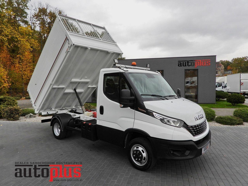 Iveco DAILY 35C21 WYWROTKA TEMPOMAT NAWIGACJA LEDY AUTOMAT  BLIŹNIACZE - Tarbesõiduk kallur: pilt 1 Iveco DAILY 35C21 WYWROTKA TEMPOMAT NAWIGACJA LEDY AUTOMAT  BLIŹNIACZE - Tarbesõiduk kallur: pilt 1