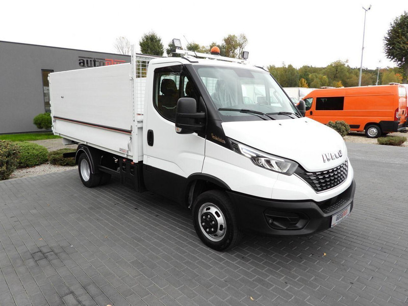 Iveco DAILY 35C21 WYWROTKA TEMPOMAT NAWIGACJA LEDY AUTOMAT  BLIŹNIACZE - Tarbesõiduk kallur: pilt 4 Iveco DAILY 35C21 WYWROTKA TEMPOMAT NAWIGACJA LEDY AUTOMAT  BLIŹNIACZE - Tarbesõiduk kallur: pilt 4
