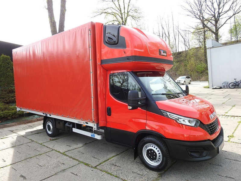 Iveco DAILY 35S18 PLANDEKA 10 PALET WEBASTO KLIMATYZACJA TEMPOMAT LEDY - Kasti veoauto: pilt 4 Iveco DAILY 35S18 PLANDEKA 10 PALET WEBASTO KLIMATYZACJA TEMPOMAT LEDY - Kasti veoauto: pilt 4