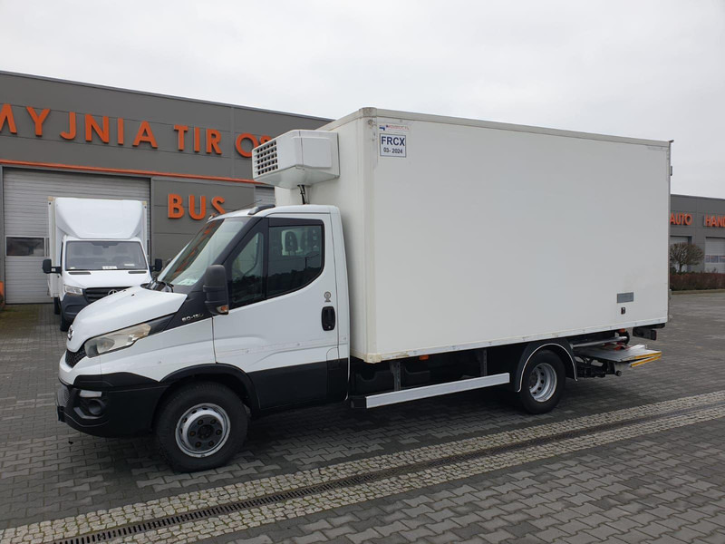 Iveco DAILY 60C15 60-150 TWO-CHAMBER REFRIGERATOR CONTAINER ISOTHERM F - Külmutiga veoauto: pilt 3 Iveco DAILY 60C15 60-150 TWO-CHAMBER REFRIGERATOR CONTAINER ISOTHERM F - Külmutiga veoauto: pilt 3