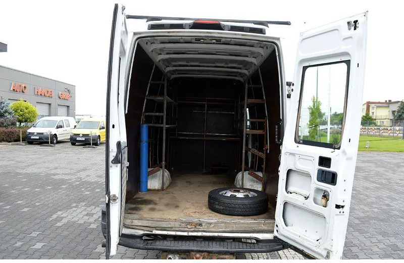 Iveco Daily 35C15 Blaszak L4H2 Brygadówka 6-seater Doka Dubel Cabin - Väikebuss, Mikrobuss: pilt 5 Iveco Daily 35C15 Blaszak L4H2 Brygadówka 6-seater Doka Dubel Cabin - Väikebuss, Mikrobuss: pilt 5