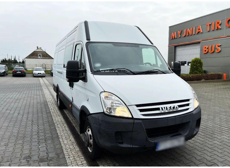 Iveco Daily 35C15 Furgon L4H2 Brygadówka 6-seater Doka Dubel Cabin - Tarbesõiduk furgoon: pilt 1 Iveco Daily 35C15 Furgon L4H2 Brygadówka 6-seater Doka Dubel Cabin - Tarbesõiduk furgoon: pilt 1