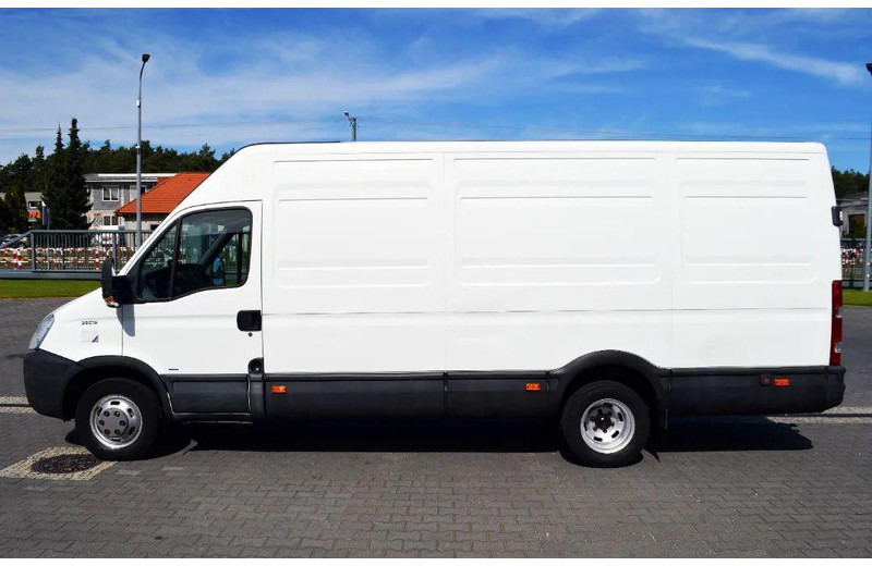 Iveco Daily 35C15 Furgon L4H3 Brygadówka 6-seater Doka Doubel Cabin - Väikebuss, Mikrobuss: pilt 3 Iveco Daily 35C15 Furgon L4H3 Brygadówka 6-seater Doka Doubel Cabin - Väikebuss, Mikrobuss: pilt 3