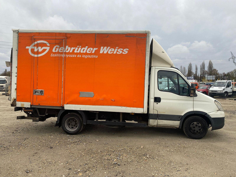 Iveco Daily 40 C 15 - Koffer + DHollandia LBW - Tarbesõiduk furgoon: pilt 4 Iveco Daily 40 C 15 - Koffer + DHollandia LBW - Tarbesõiduk furgoon: pilt 4