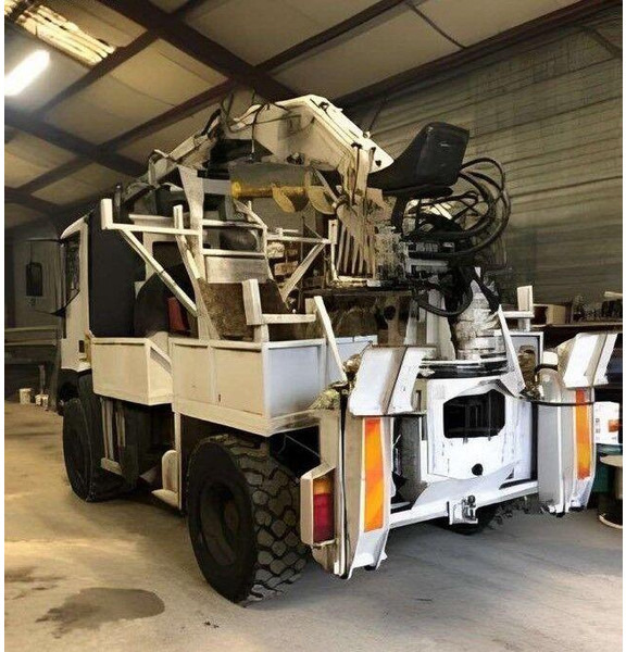 Iveco - Drilling crane truck 4x4 - Puurimisplatvorm: pilt 2 Iveco - Drilling crane truck 4x4 - Puurimisplatvorm: pilt 2