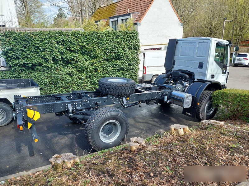 Iveco ML 150E24WS 4x4 - Kabiinišassiiga veoauto: pilt 3 Iveco ML 150E24WS 4x4 - Kabiinišassiiga veoauto: pilt 3