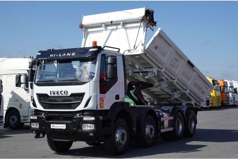 Iveco TRAKKER / 8x4 / WYWROTKA / HYDROBURTA / BORDMATIC / EURO 6 / ME - Kallurauto: pilt 1 Iveco TRAKKER / 8x4 / WYWROTKA / HYDROBURTA / BORDMATIC / EURO 6 / ME - Kallurauto: pilt 1