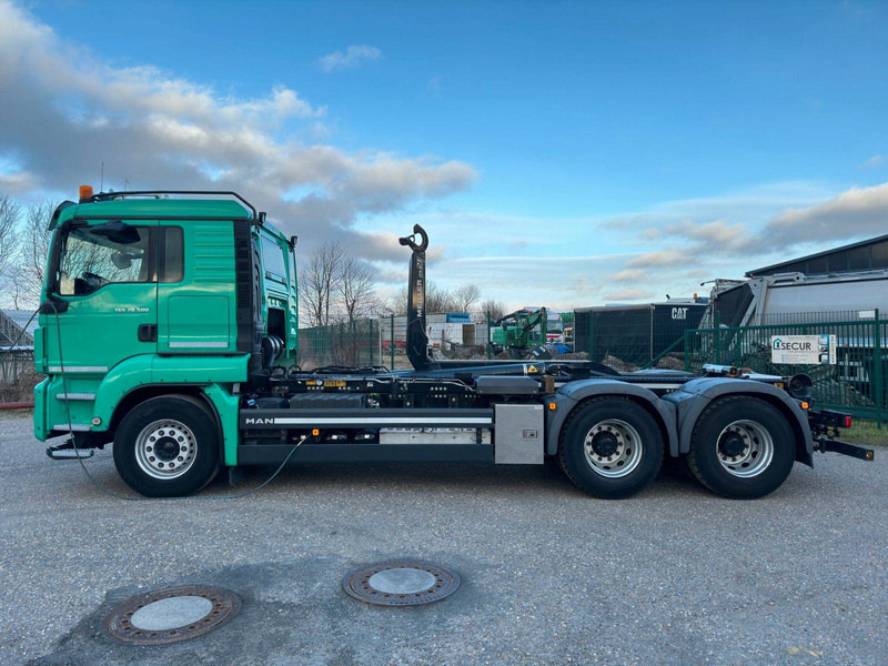 MAN 26.500 6x2 Retarder Meiller Funk | Motorschaden - Madelveok/ Platvormveok, Kraanaga veoauto: pilt 2 MAN 26.500 6x2 Retarder Meiller Funk | Motorschaden - Madelveok/ Platvormveok, Kraanaga veoauto: pilt 2