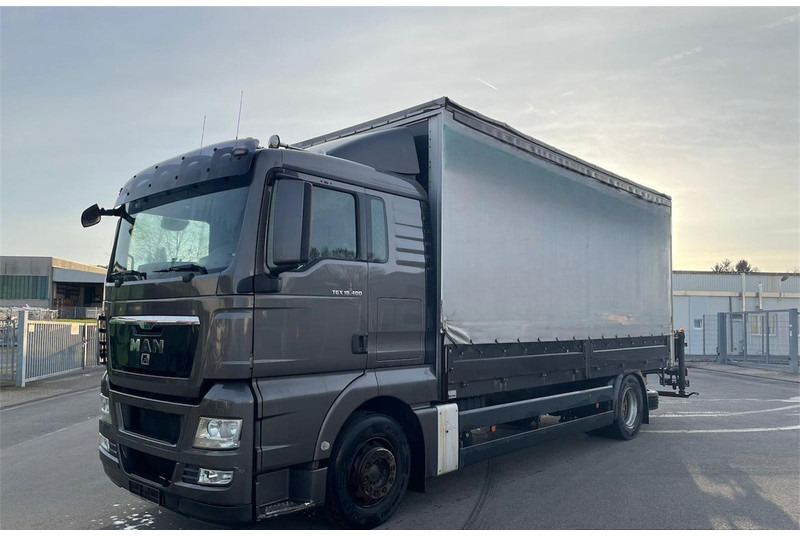 MAN TGX 18.400 Curtain Sider + Crane Palfinger 14002 EH - Kasti veoauto: pilt 2 MAN TGX 18.400 Curtain Sider + Crane Palfinger 14002 EH - Kasti veoauto: pilt 2