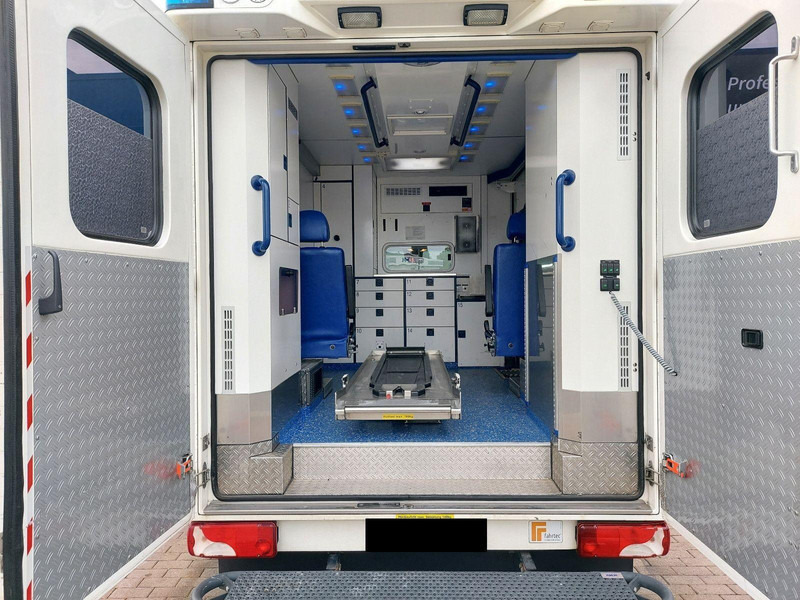 Mercedes-Benz 519 CDI Ambulance liising Mercedes-Benz 519 CDI Ambulance: pilt 13
