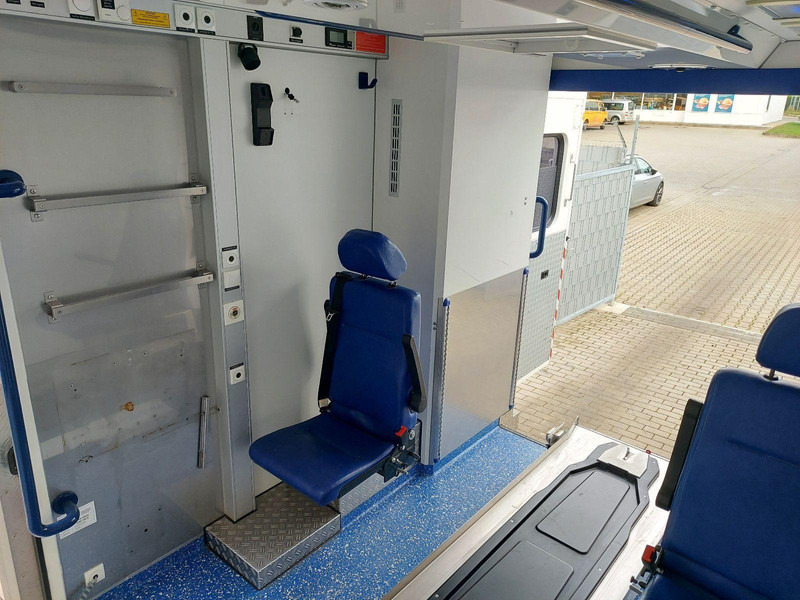 Mercedes-Benz 519 CDI Ambulance liising Mercedes-Benz 519 CDI Ambulance: pilt 15