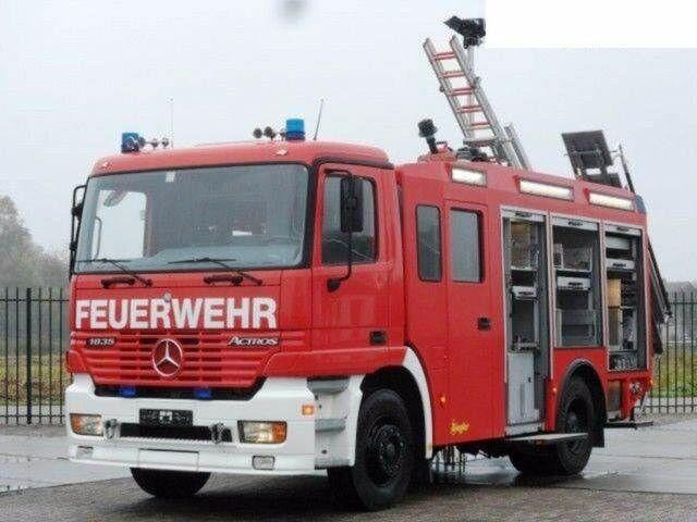 Mercedes-Benz ACTROS 1835 Feuerwehr 2080 L Fire Unit !! - Tuletõrjeauto: pilt 2 Mercedes-Benz ACTROS 1835 Feuerwehr 2080 L Fire Unit !! - Tuletõrjeauto: pilt 2