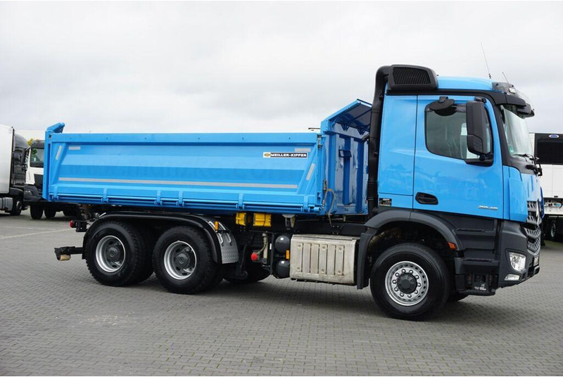 Mercedes-Benz AROCS / 2545 / E 6 / WYWROTKA / 6 X 6 / HYDROBURTA - Kallurauto: pilt 4 Mercedes-Benz AROCS / 2545 / E 6 / WYWROTKA / 6 X 6 / HYDROBURTA - Kallurauto: pilt 4