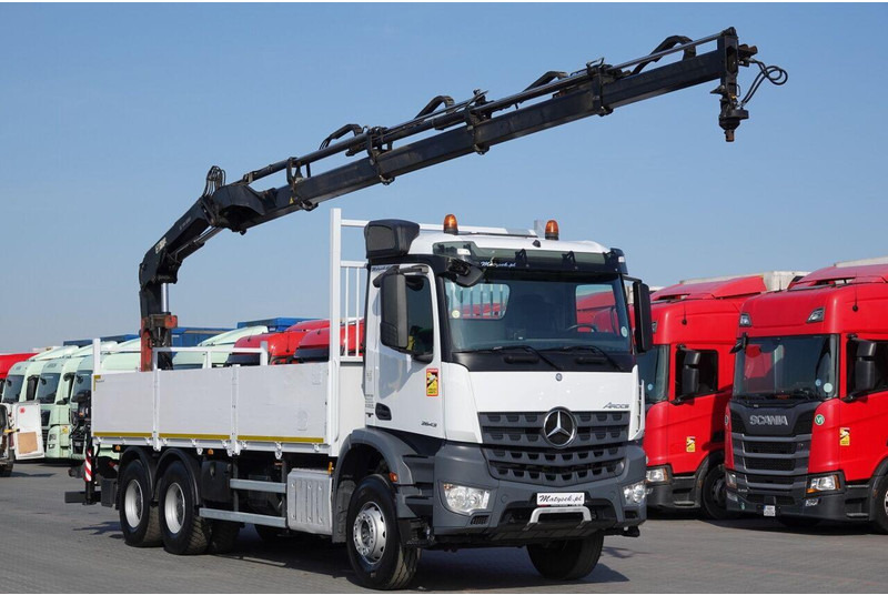 Mercedes-Benz AROCS 2643 / 6x4 / SKRZYNIOWY- 6,8 m / + HDS HIAB 144 wysów: 13 - Madelveok/ Platvormveok, Kraanaga veoauto: pilt 1 Mercedes-Benz AROCS 2643 / 6x4 / SKRZYNIOWY- 6,8 m / + HDS HIAB 144 wysów: 13 - Madelveok/ Platvormveok, Kraanaga veoauto: pilt 1