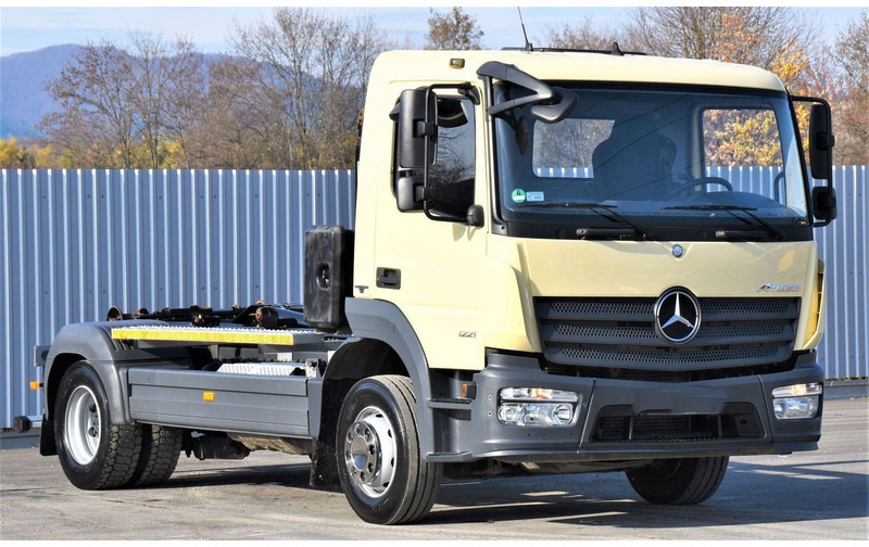 Mercedes-Benz ATEGO 1221 * ABROLLKIPPER * TOPZUSTAND - Konkstõstukiga veoauto: pilt 3 Mercedes-Benz ATEGO 1221 * ABROLLKIPPER * TOPZUSTAND - Konkstõstukiga veoauto: pilt 3