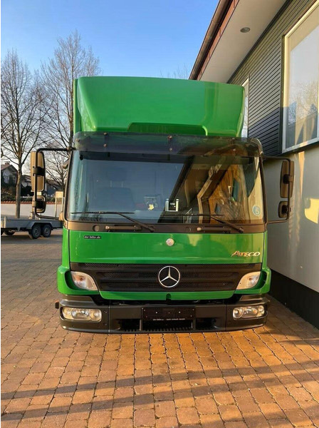 Mercedes-Benz Atego 1018 - Horse transporter - Hobuseauto: pilt 3 Mercedes-Benz Atego 1018 - Horse transporter - Hobuseauto: pilt 3