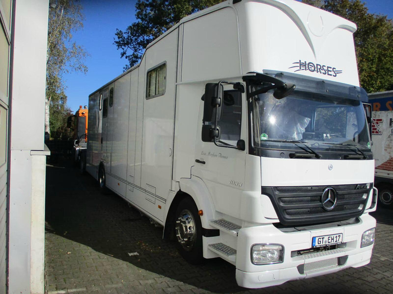 Mercedes-Benz Axor 1833 - Horse transporter - Hobuseauto: pilt 2 Mercedes-Benz Axor 1833 - Horse transporter - Hobuseauto: pilt 2