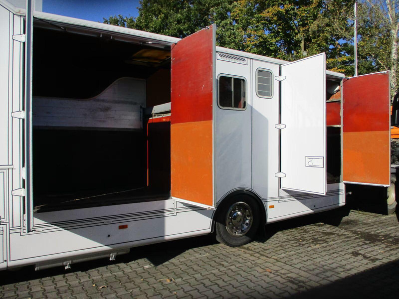 Mercedes-Benz Axor 1833 - Horse transporter - Hobuseauto: pilt 5 Mercedes-Benz Axor 1833 - Horse transporter - Hobuseauto: pilt 5