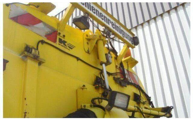 Mercedes-Benz SK 1820 4x2 Schienenreinigungs Kehrmaschine RAIL - Tänavapühkimismasin: pilt 5 Mercedes-Benz SK 1820 4x2 Schienenreinigungs Kehrmaschine RAIL - Tänavapühkimismasin: pilt 5