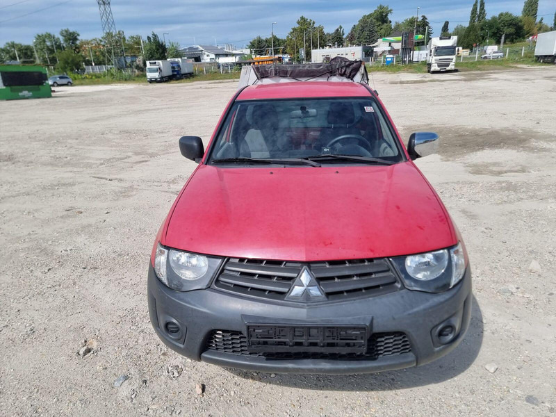 Mitsubishi L200 2,5 d - 3 sided Tipper - Tarbesõiduk kallur: pilt 3 Mitsubishi L200 2,5 d - 3 sided Tipper - Tarbesõiduk kallur: pilt 3