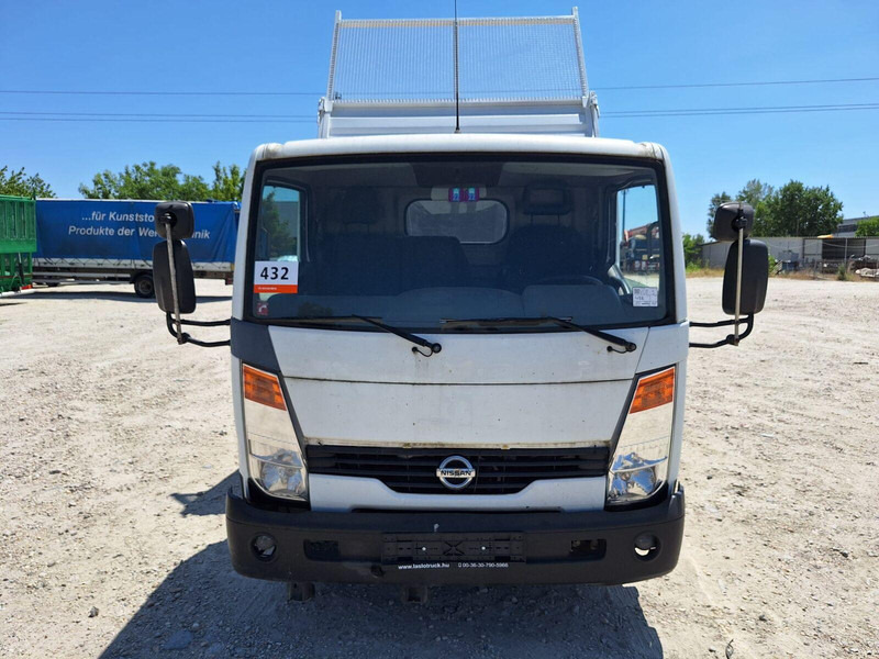 Nissan Cabstar 2,5 TDi - 3 sided Tipper - Tarbesõiduk kallur: pilt 3 Nissan Cabstar 2,5 TDi - 3 sided Tipper - Tarbesõiduk kallur: pilt 3