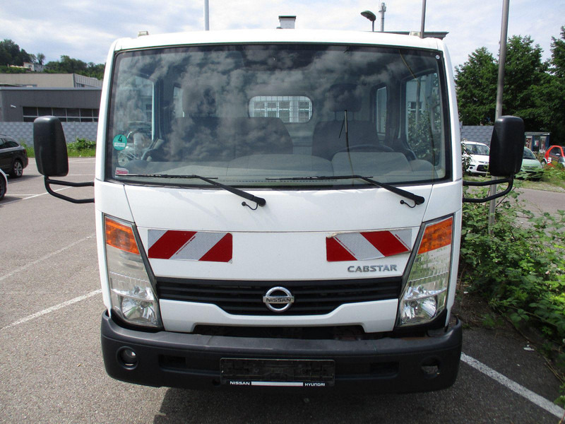 Nissan Cabstar Cabstar 35.XX Doppelkabine - Madelveok/ Platvormveok: pilt 4 Nissan Cabstar Cabstar 35.XX Doppelkabine - Madelveok/ Platvormveok: pilt 4
