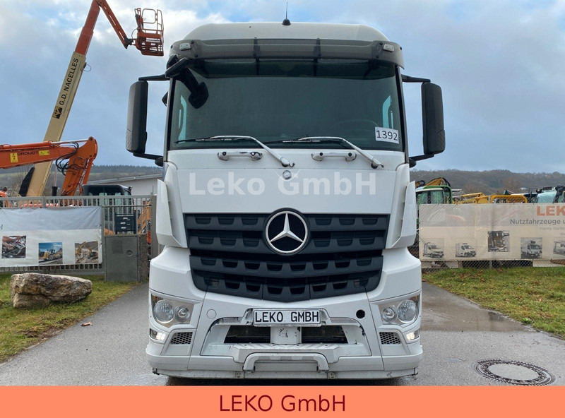 Mercedes-Benz Arocs 4x4 Euro 6 Kipphydraulik - Sadulveok: pilt 2 Mercedes-Benz Arocs 4x4 Euro 6 Kipphydraulik - Sadulveok: pilt 2
