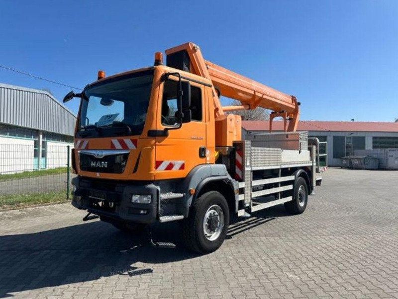 MAN TGM 15.250 4x4 Lifting basket - Ruthmann T300.1 30 m - Veoauto, Kraanaga veoauto: pilt 1 MAN TGM 15.250 4x4 Lifting basket - Ruthmann T300.1 30 m - Veoauto, Kraanaga veoauto: pilt 1