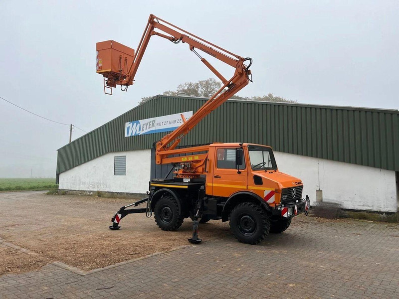 Mercedes-Benz Unimog 1200 4x4 - Lifting basket - Veoauto, Kraanaga veoauto: pilt 4 Mercedes-Benz Unimog 1200 4x4 - Lifting basket - Veoauto, Kraanaga veoauto: pilt 4