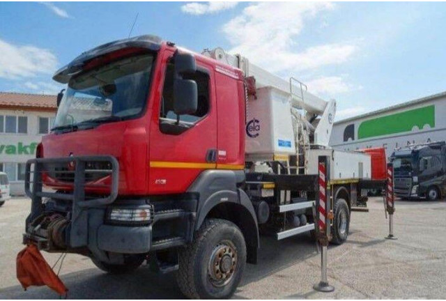 Renault KERAX 410.19 4x4 Emelőkosaras Cela 17m - Veoauto, Kraanaga veoauto: pilt 2 Renault KERAX 410.19 4x4 Emelőkosaras Cela 17m - Veoauto, Kraanaga veoauto: pilt 2