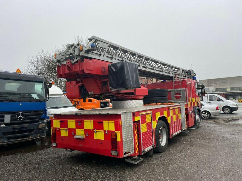 Scania P94-300 Emelőkosaras 33m - Veoauto, Kraanaga veoauto: pilt 3 Scania P94-300 Emelőkosaras 33m - Veoauto, Kraanaga veoauto: pilt 3