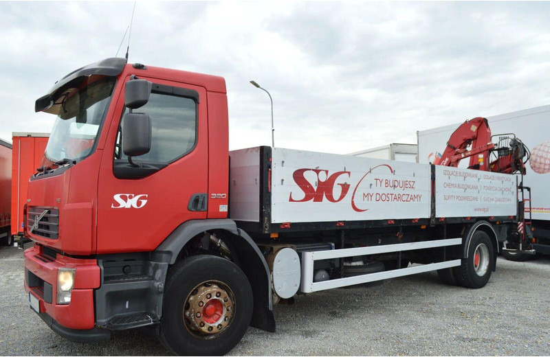 Volvo FE 18.320 FLATBED CRANE - Madelveok/ Platvormveok, Kraanaga veoauto: pilt 2 Volvo FE 18.320 FLATBED CRANE - Madelveok/ Platvormveok, Kraanaga veoauto: pilt 2