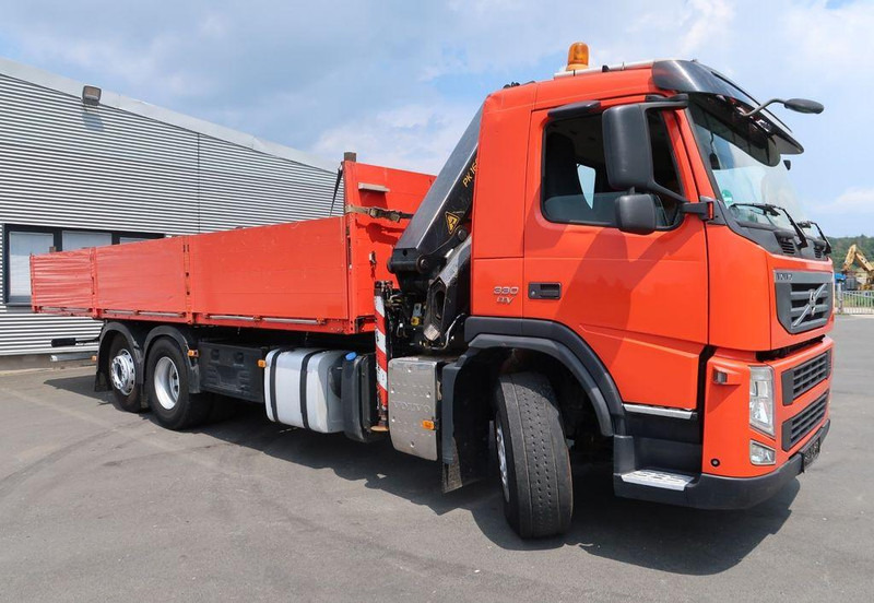 Volvo FM 330 6x2 - Madelveok/ Platvormveok, Kraanaga veoauto: pilt 1 Volvo FM 330 6x2 - Madelveok/ Platvormveok, Kraanaga veoauto: pilt 1