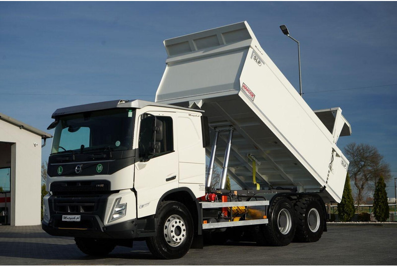 Volvo FMX 550 / 6x4 / WYWROTKA / WOZIDŁO / HARDOX / HYDRAULICZNA KLAPA - Kallurauto: pilt 1 Volvo FMX 550 / 6x4 / WYWROTKA / WOZIDŁO / HARDOX / HYDRAULICZNA KLAPA - Kallurauto: pilt 1